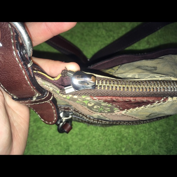 Clearance 🛍 Brown fossil crossbody. - Picture 7 of 7